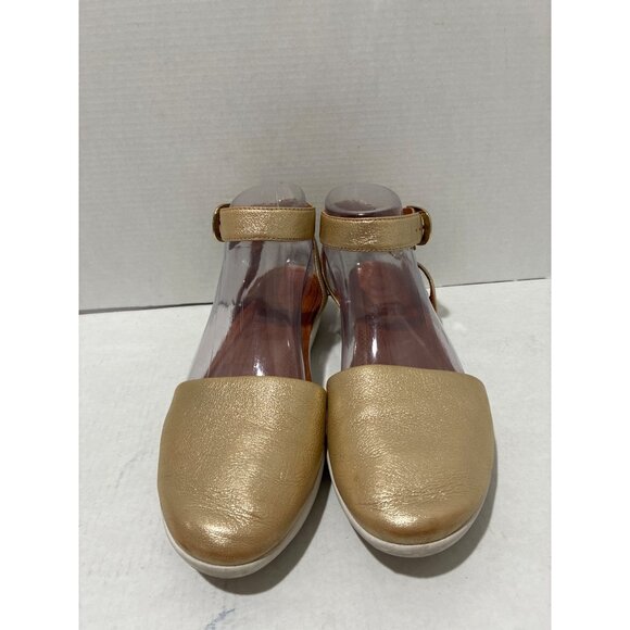 FitFlop Cova closed-toe sandals in metallic gold leather size 8 ankle strap flat - Picture 2 of 6